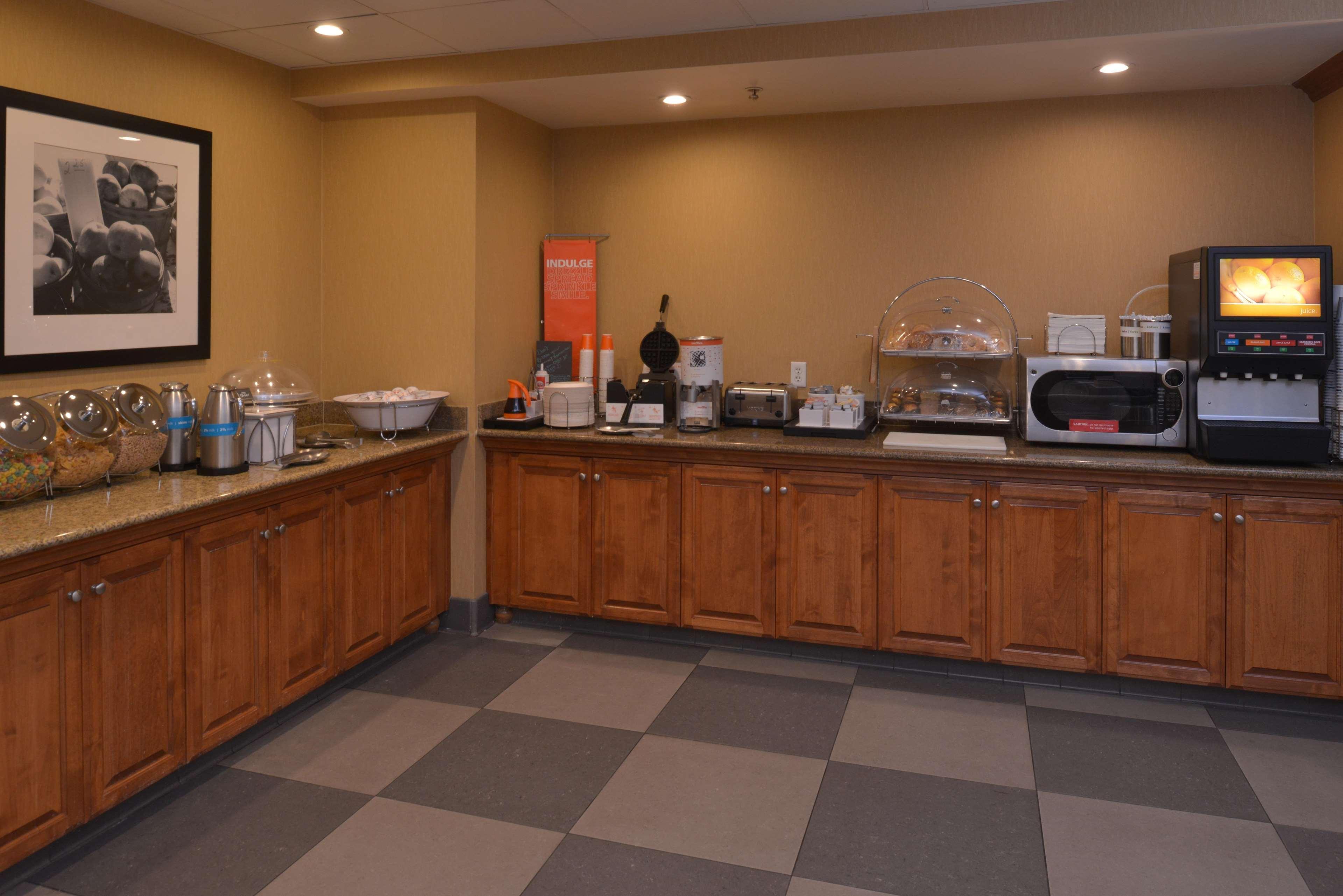 Hampton Inn And Suites Bakersfield North-Airport Extérieur photo
