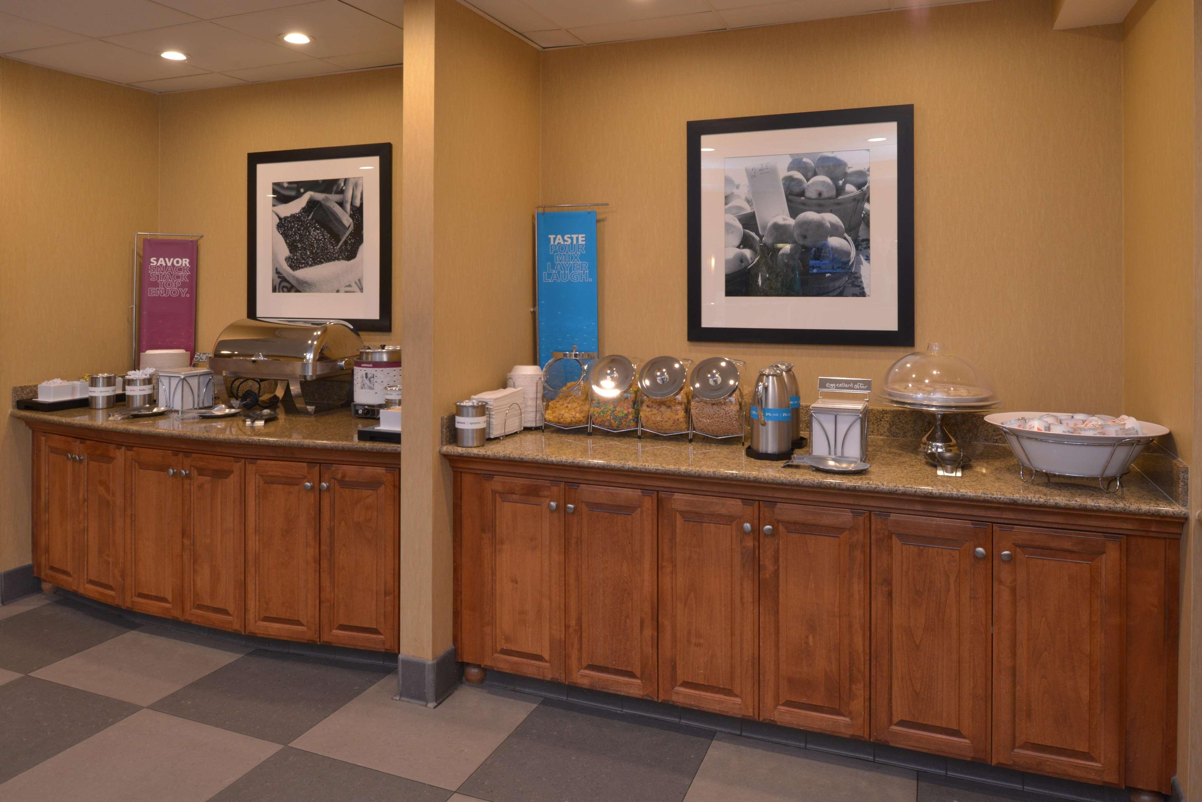 Hampton Inn And Suites Bakersfield North-Airport Extérieur photo