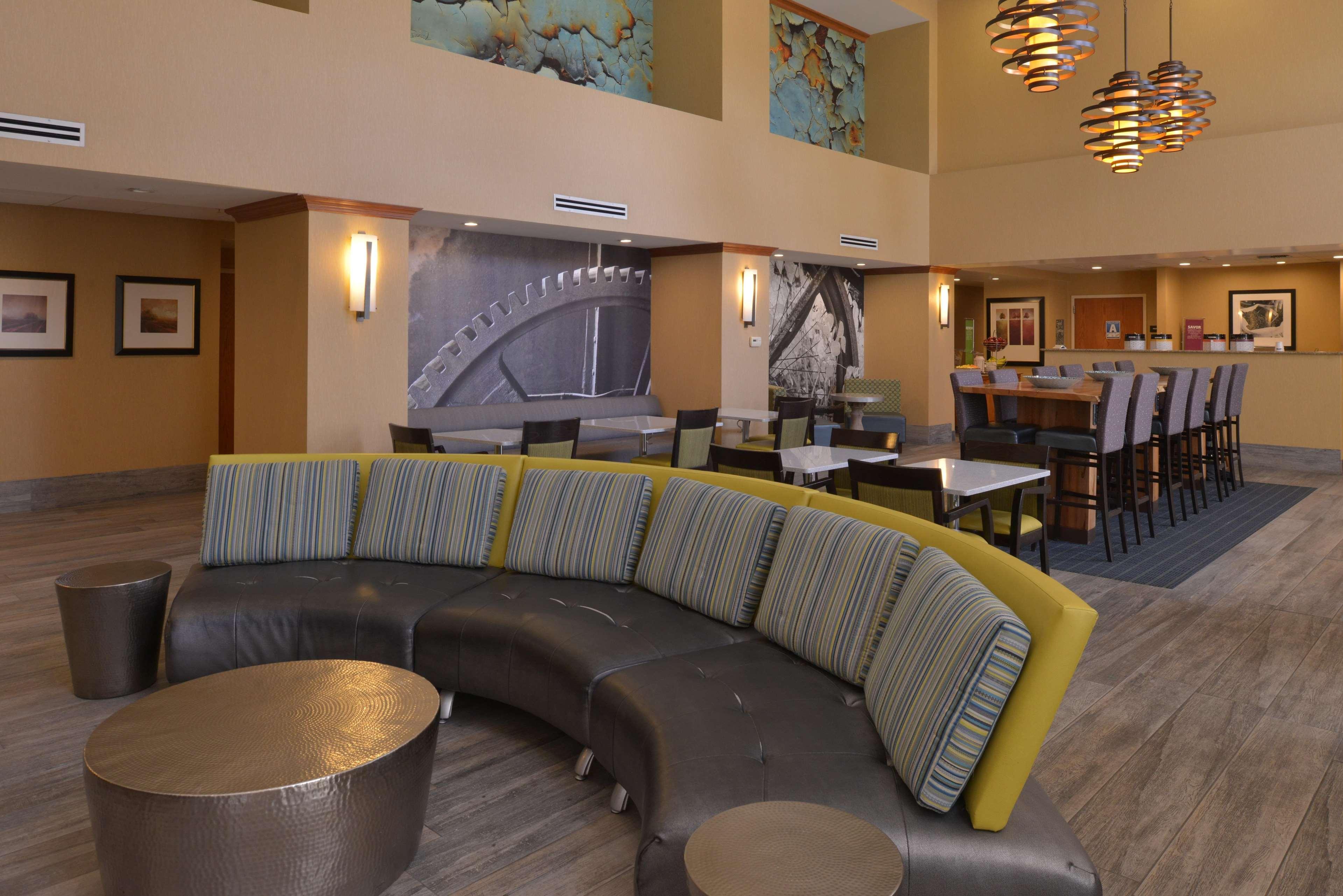 Hampton Inn And Suites Bakersfield North-Airport Extérieur photo